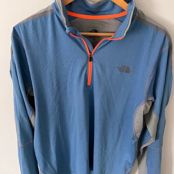 NorthFace 1/4 Zip - Picture 2 of 3